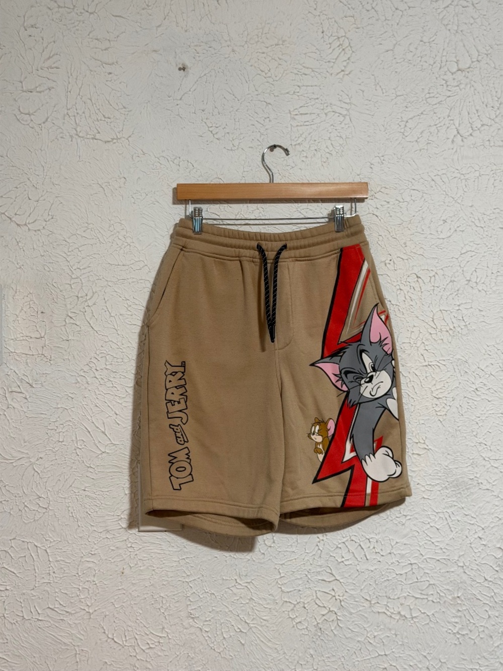 Tom & Jerry Men's Graphic Sweat Shorts Tan Size Medium Cartoon Streetwear